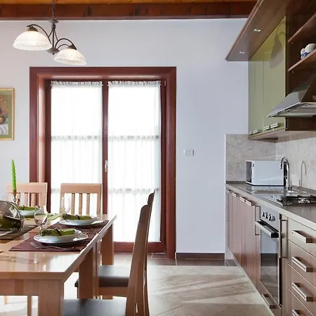 Villa Nikola Veligolji