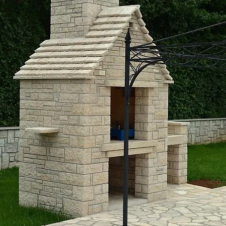 Villa Nikola *