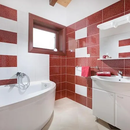 Villa Nikola Veligolji