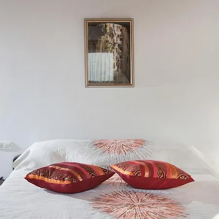 Vila Nikola Veligolji